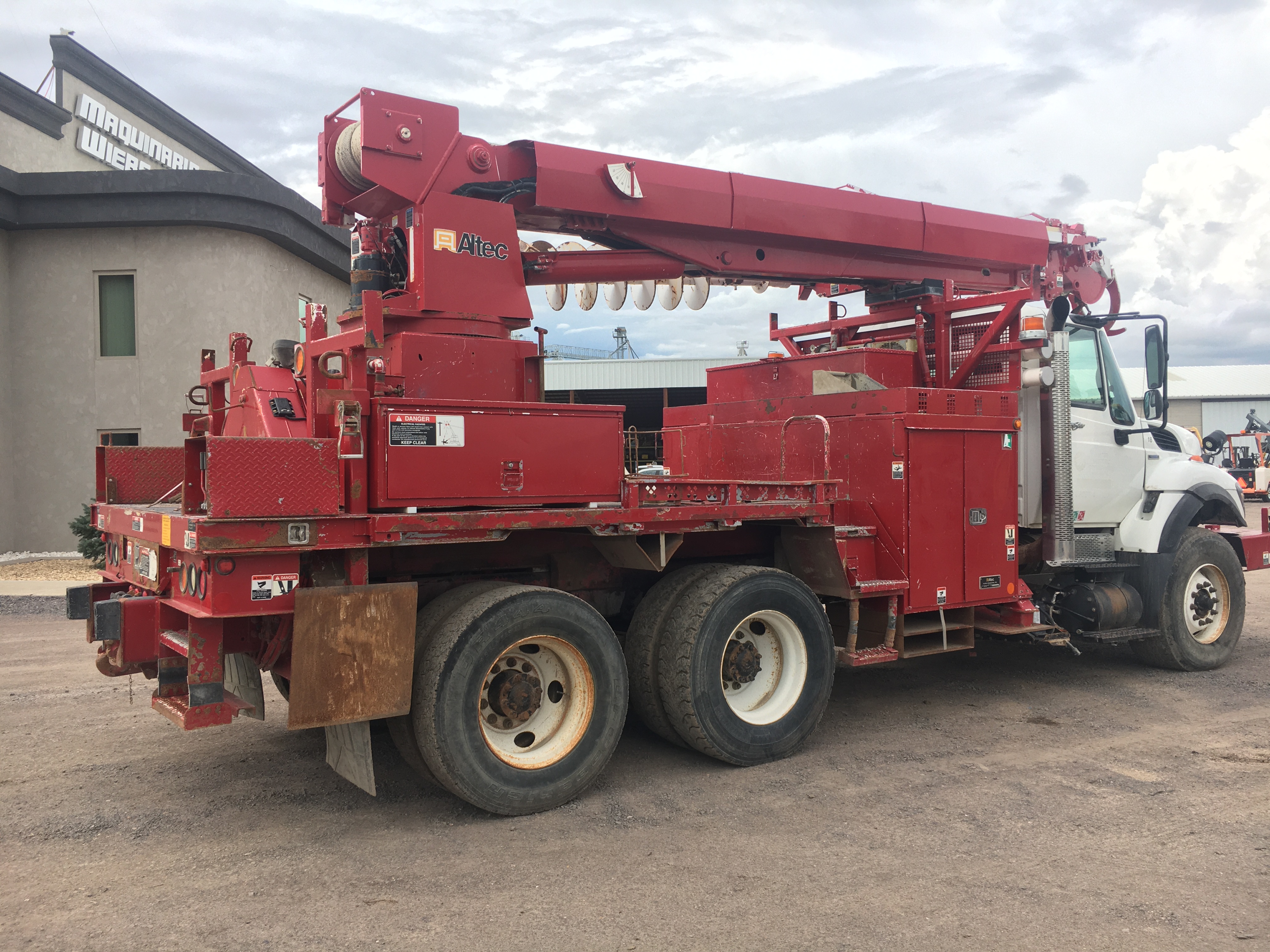 ./imagenes/INVOICE/2019/14979/CAMION PERFORADOR_ALTEC D2045A (8).JPG